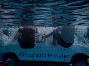 Cursus Auto te water